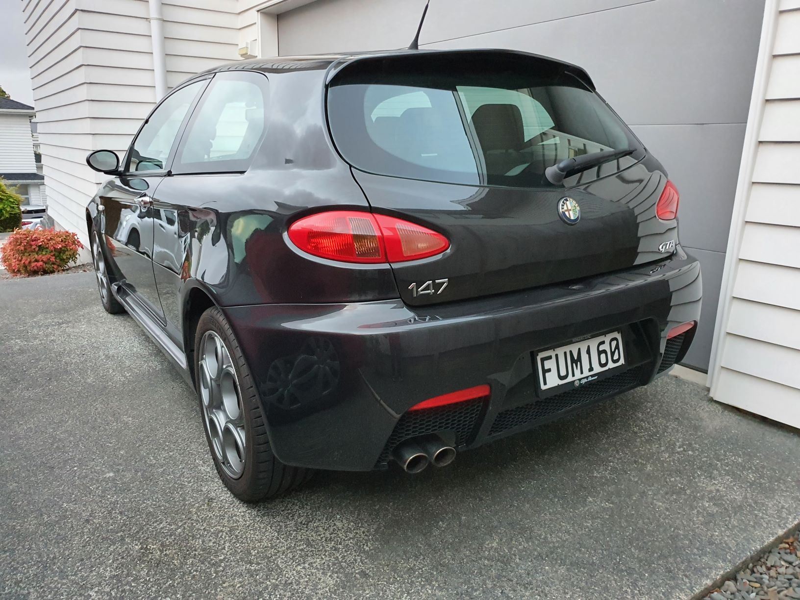 The rear of the Alfa Romeo 147 GTA