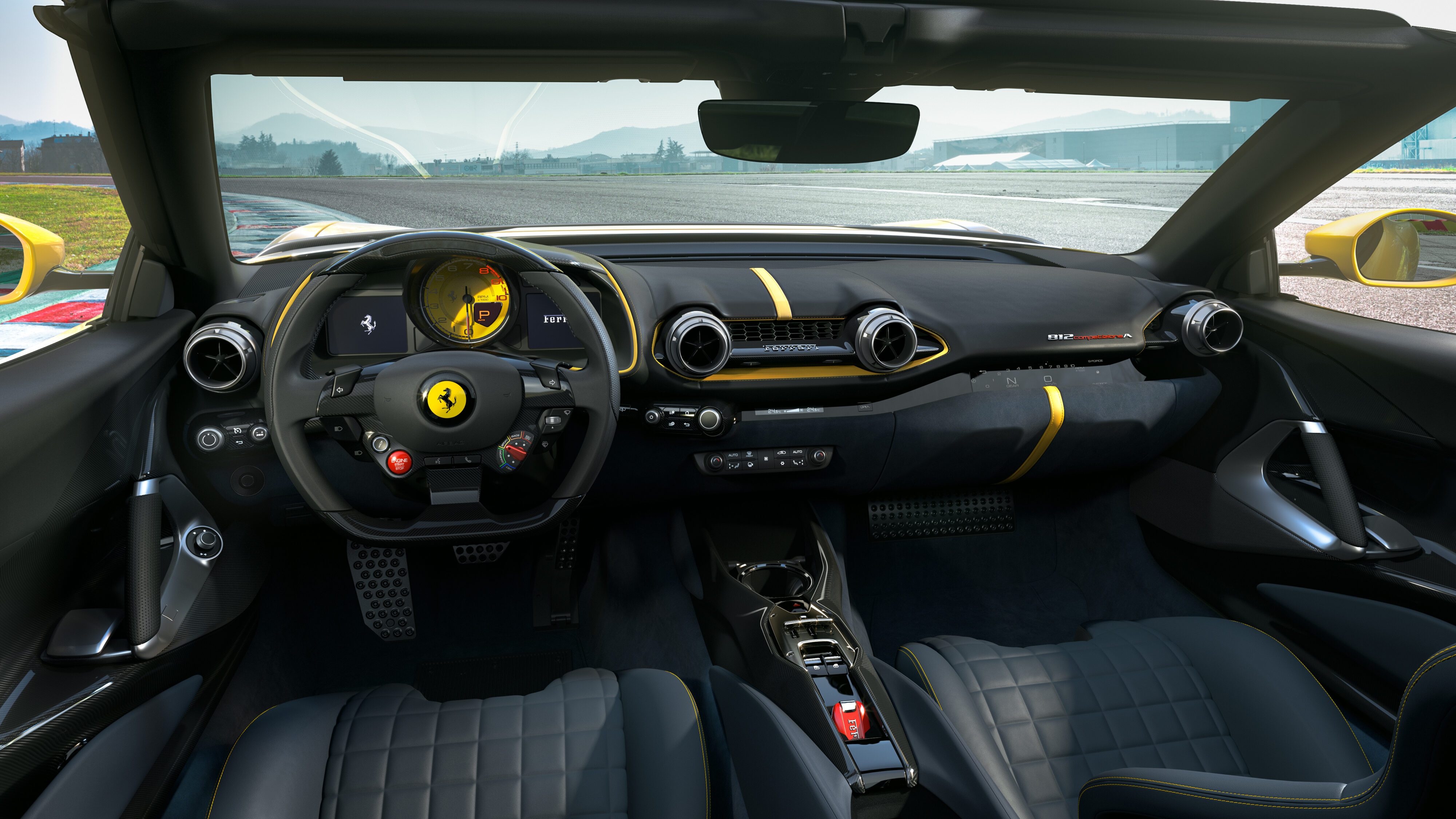 Ferrari 812 Competizione e 812 Competizione A