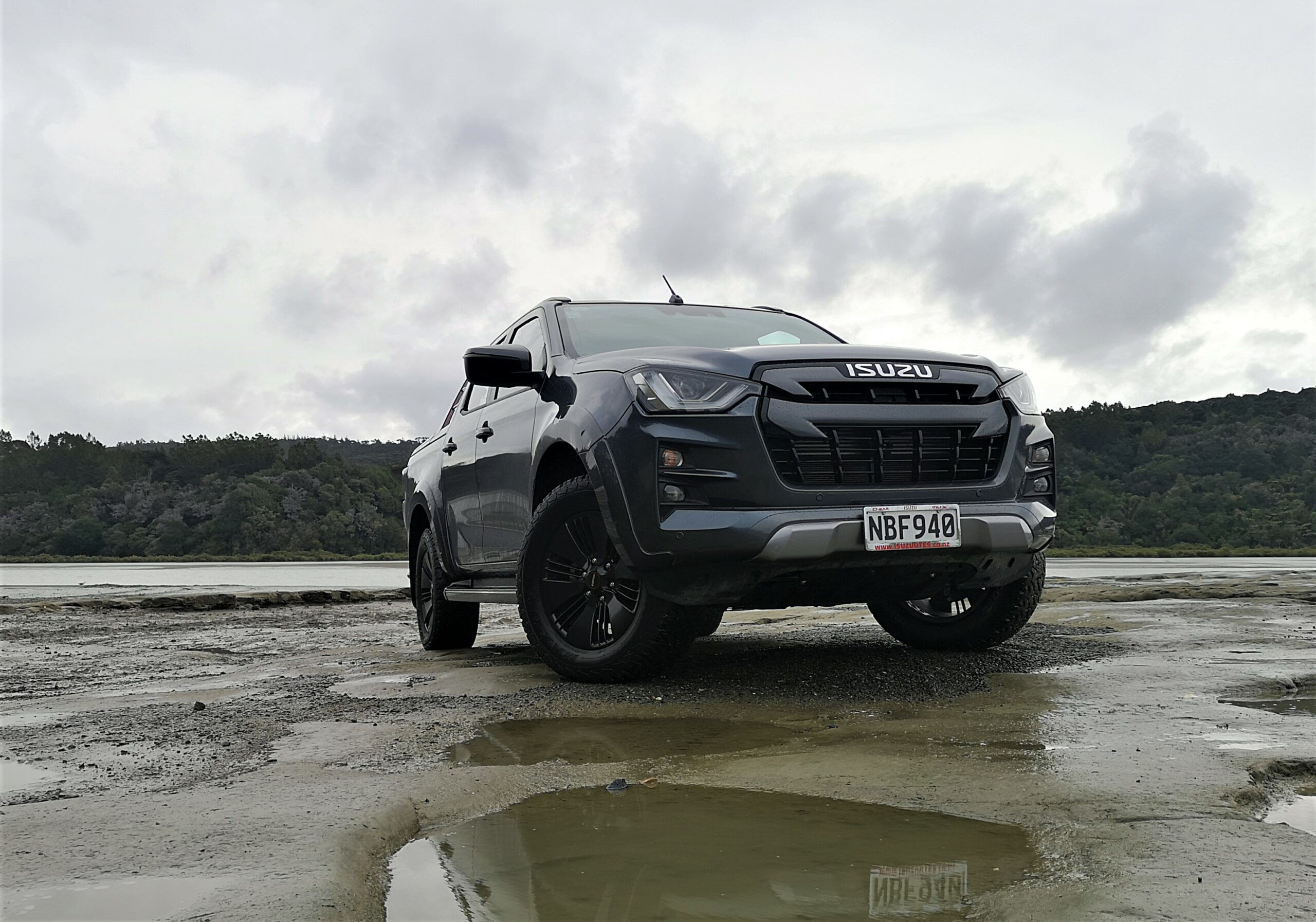 New Isuzu D-Max front