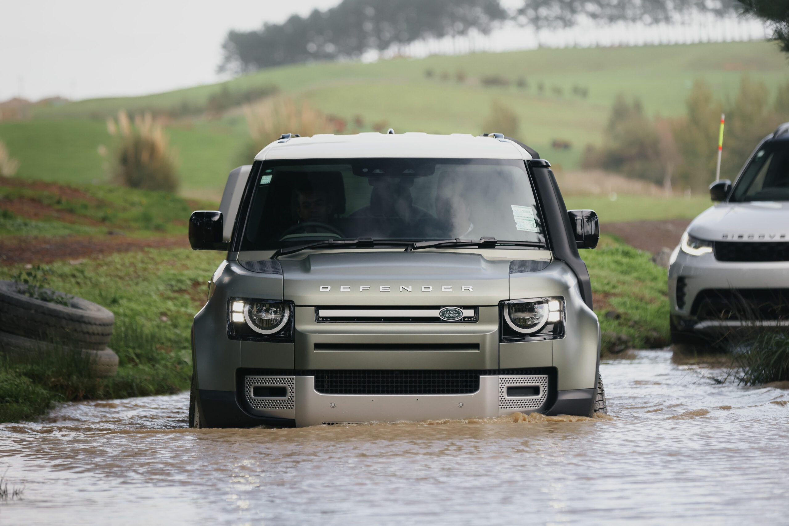 Land Rover Defender 90