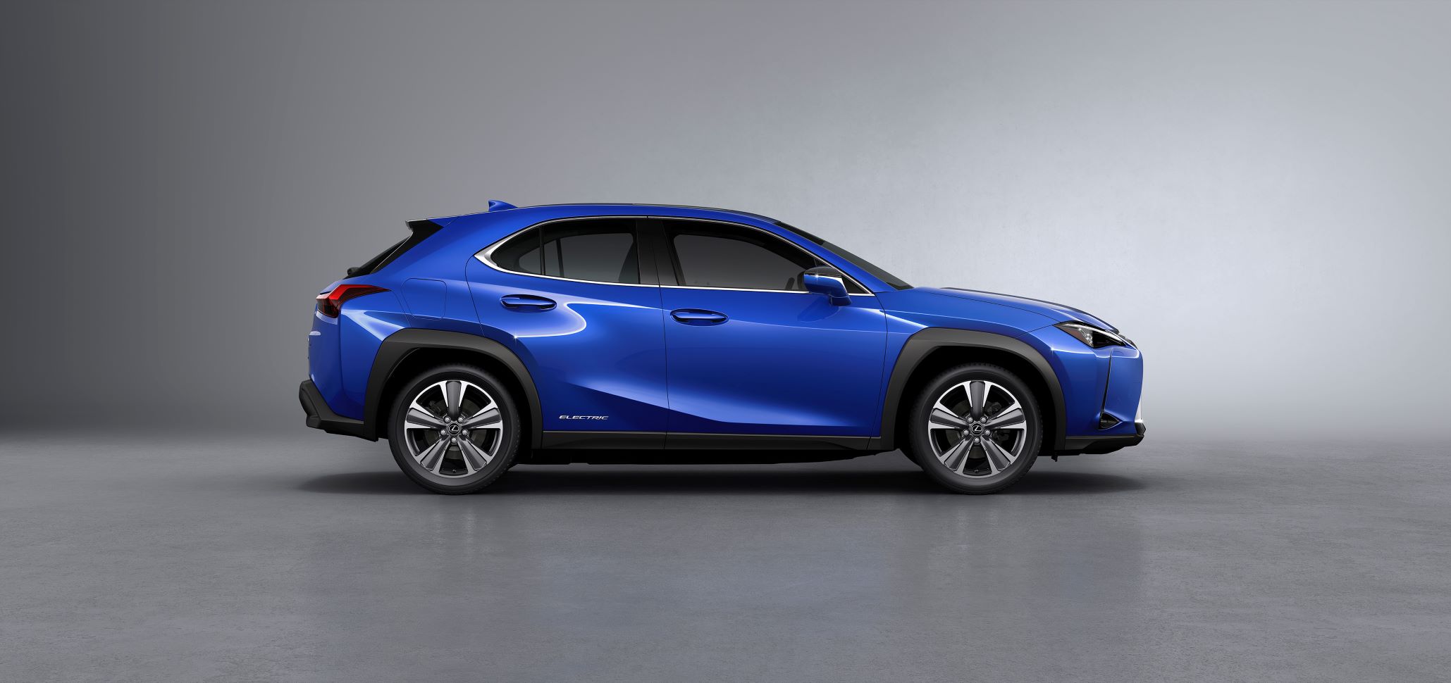 Side profile of the Lexus UX300e