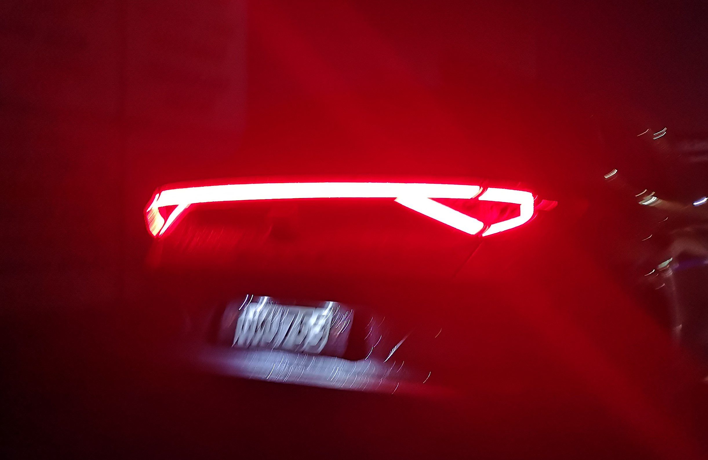 Coast to coast light bar