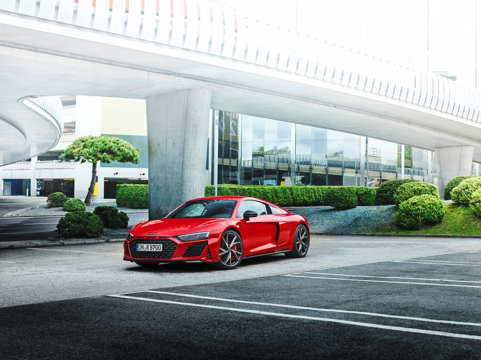 Audi R8 V10 Performance RWD in red