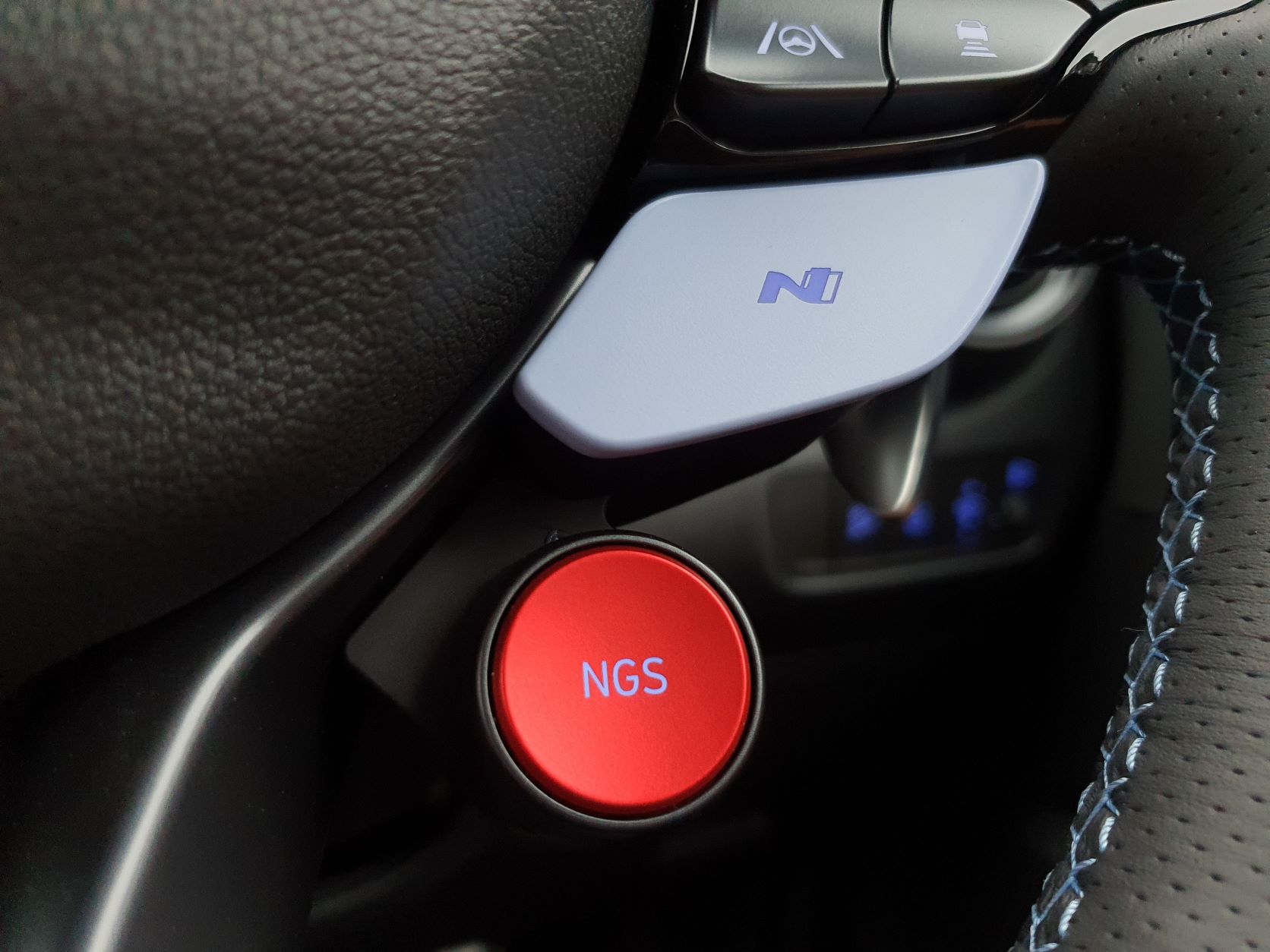 Buttons on the steering wheel of the 2021 Hyundai Kona N