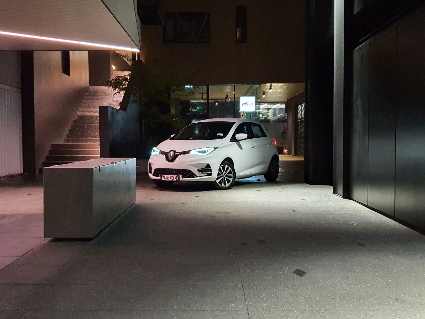 City scape view of the 2021 Renault Zoe