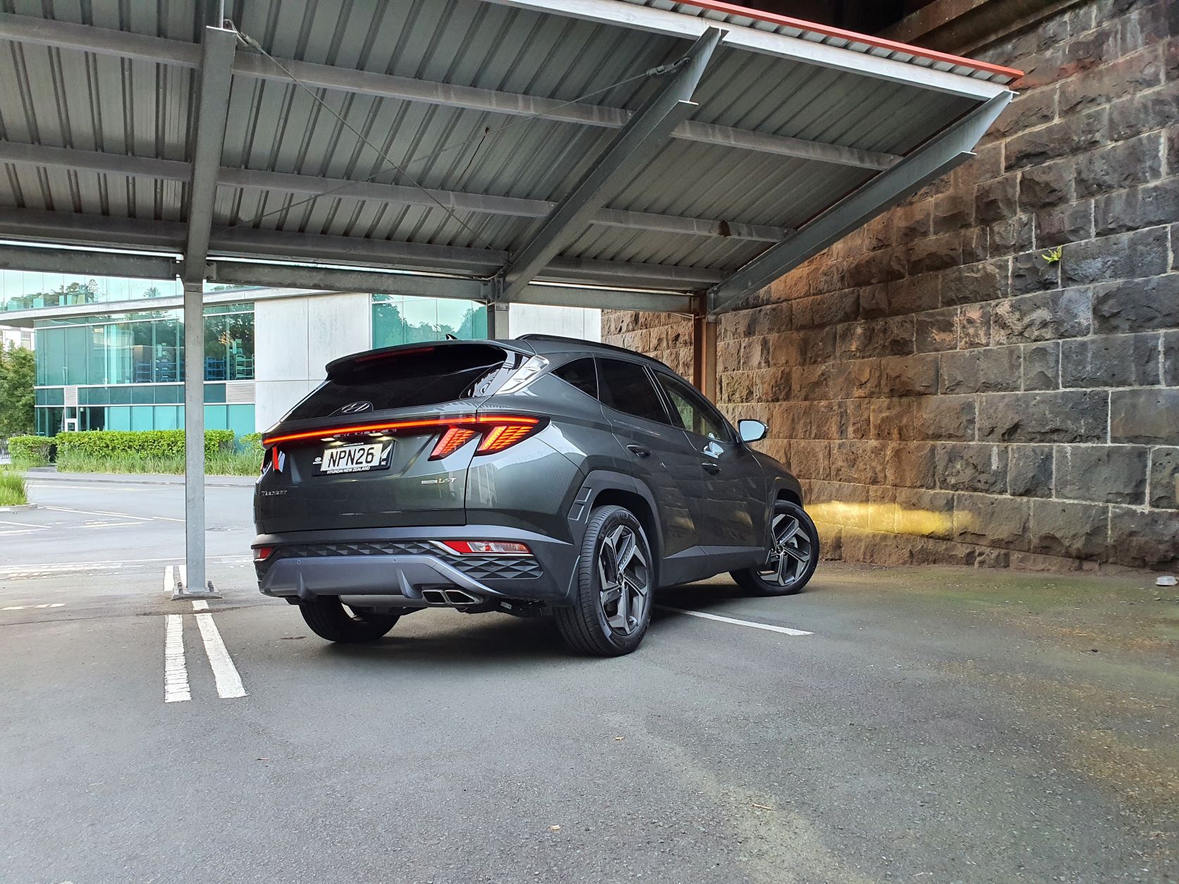 Rear three quarters view of the 2021 Hyundai Tucson