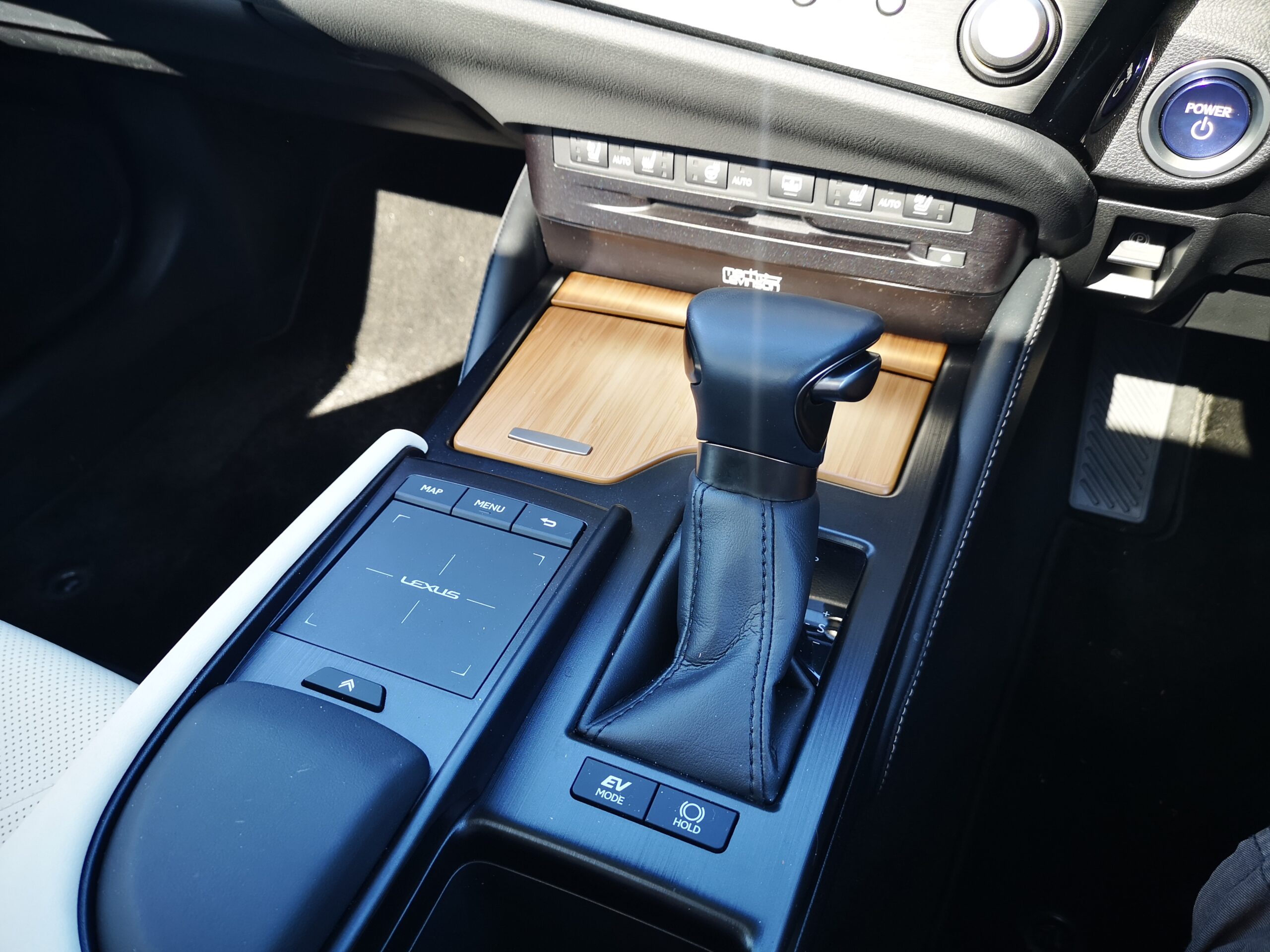 2022 Lexus ES300h review NZ
