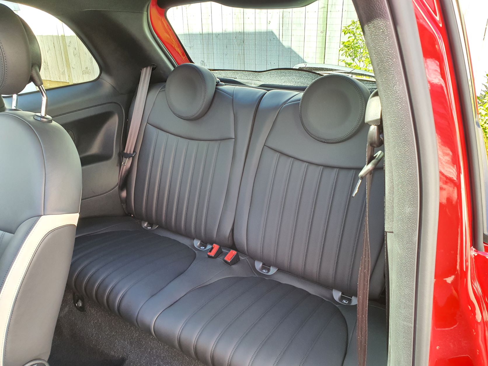 Rear seats in the new Fiat 500 Dolcevita