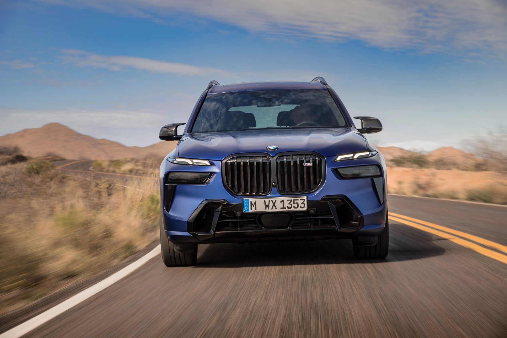 Front view of the new BMW X7