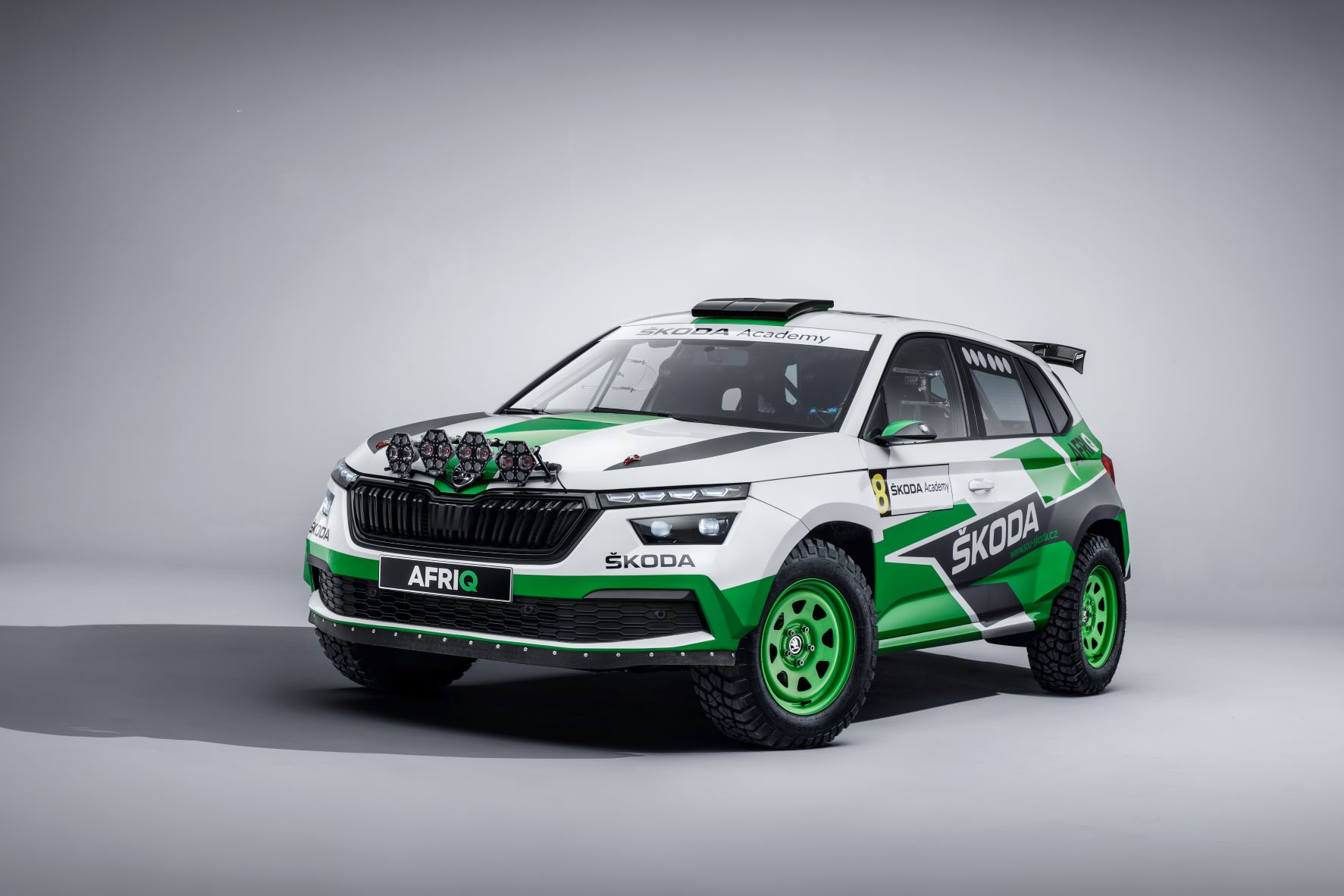 Front three quarters view of the Skoda Afriq rally concept car