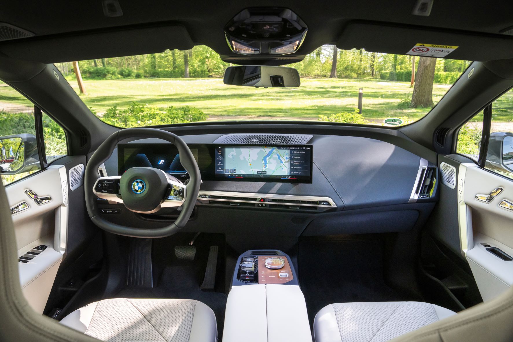 Interior of the BMW iX M60