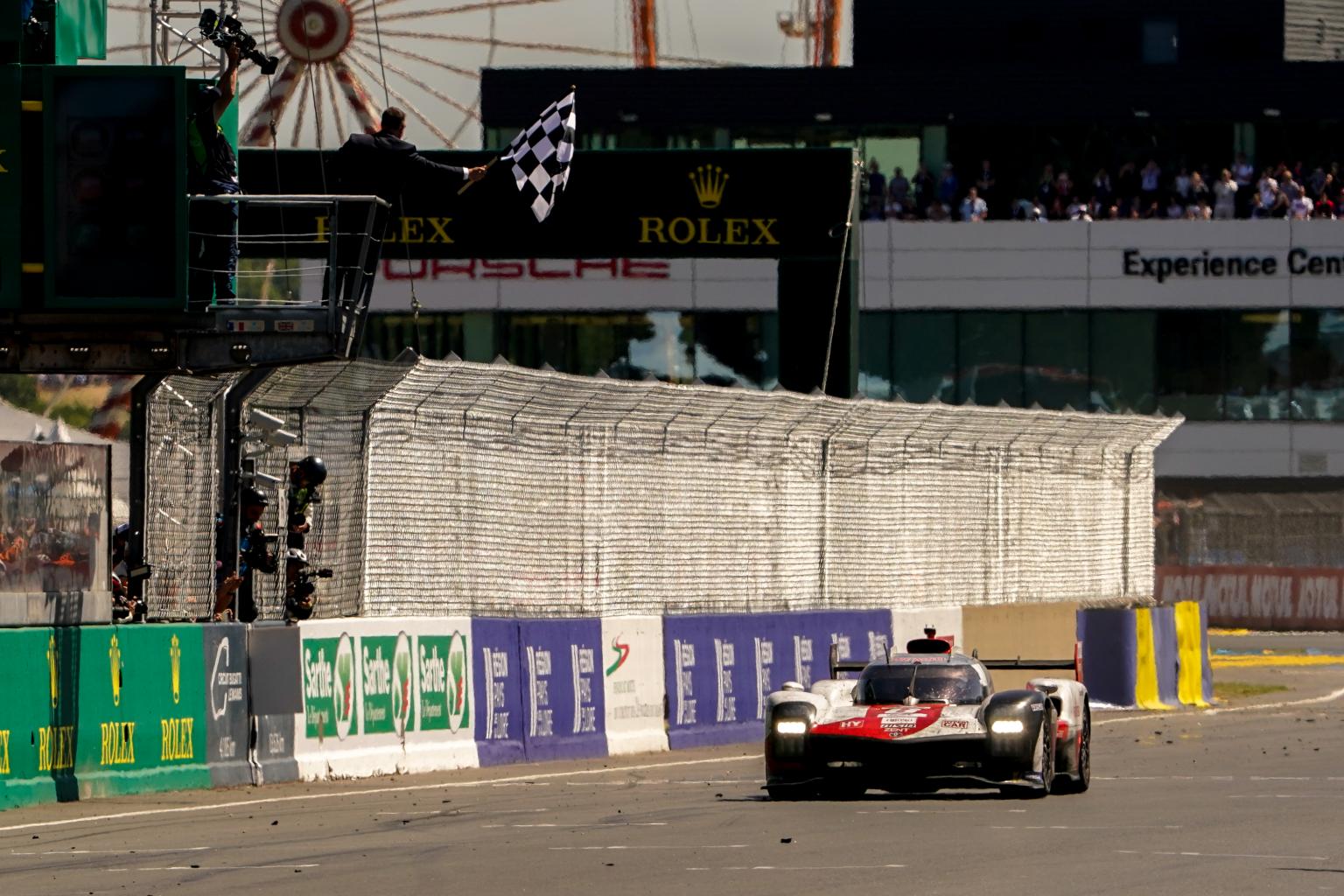 Toyota win 24hours