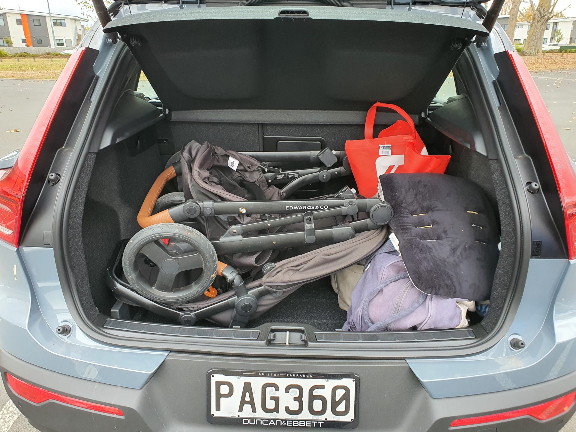 Volvo XC40 boot