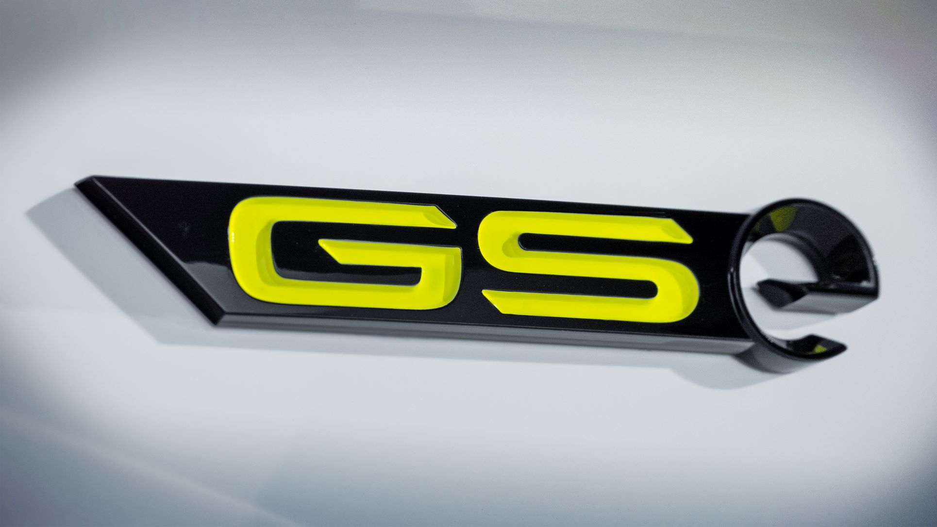Opel GSe or 'Grand Sport Electric' badging