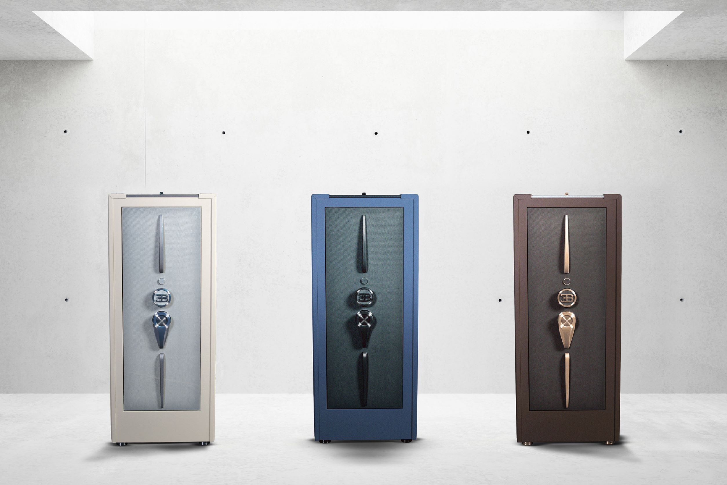 A photo of three different Bube & Zorweg safes for Bugatti