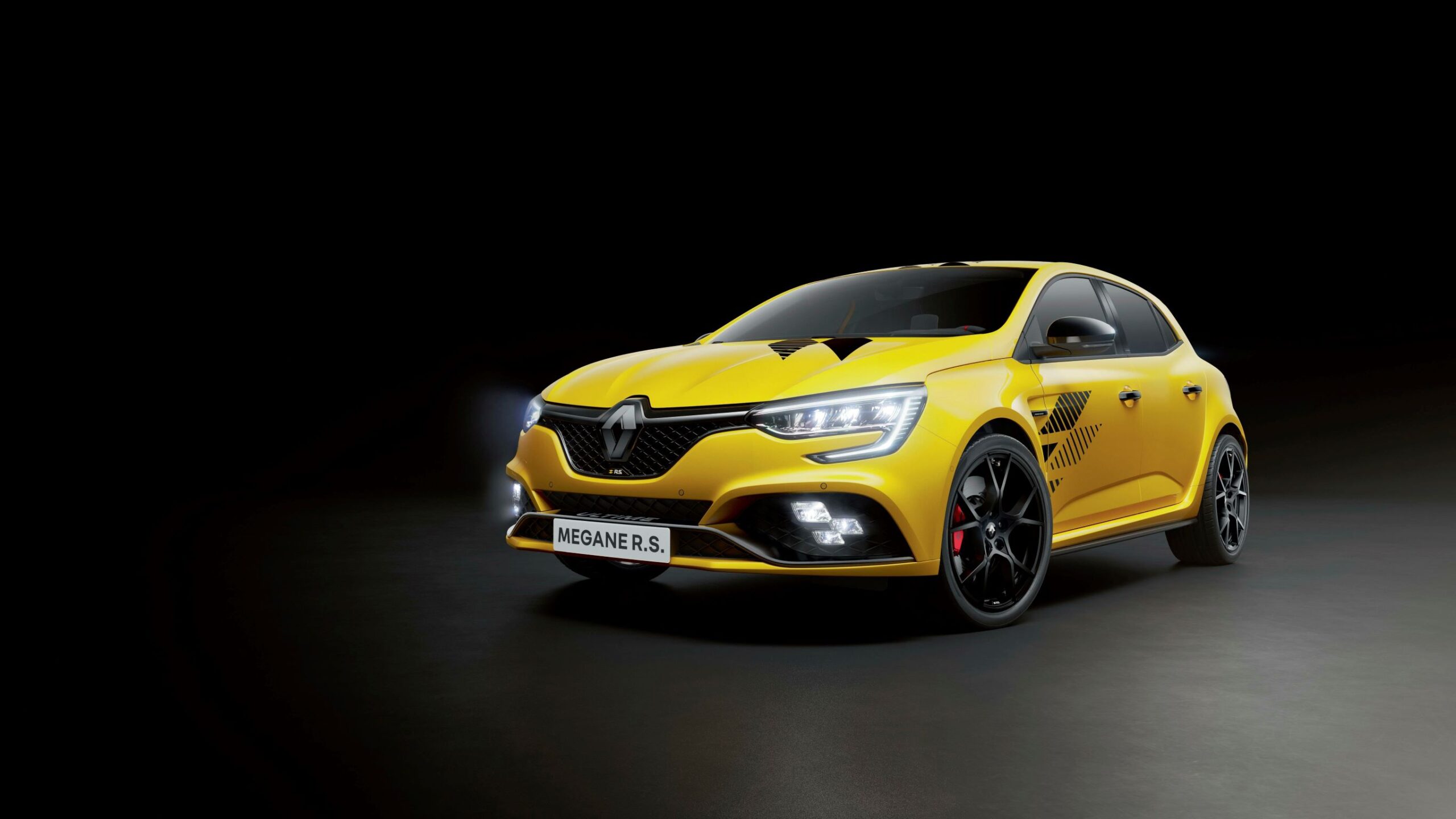 Front three quarters view of the new Renault Megane R.S. Ultime in yellow