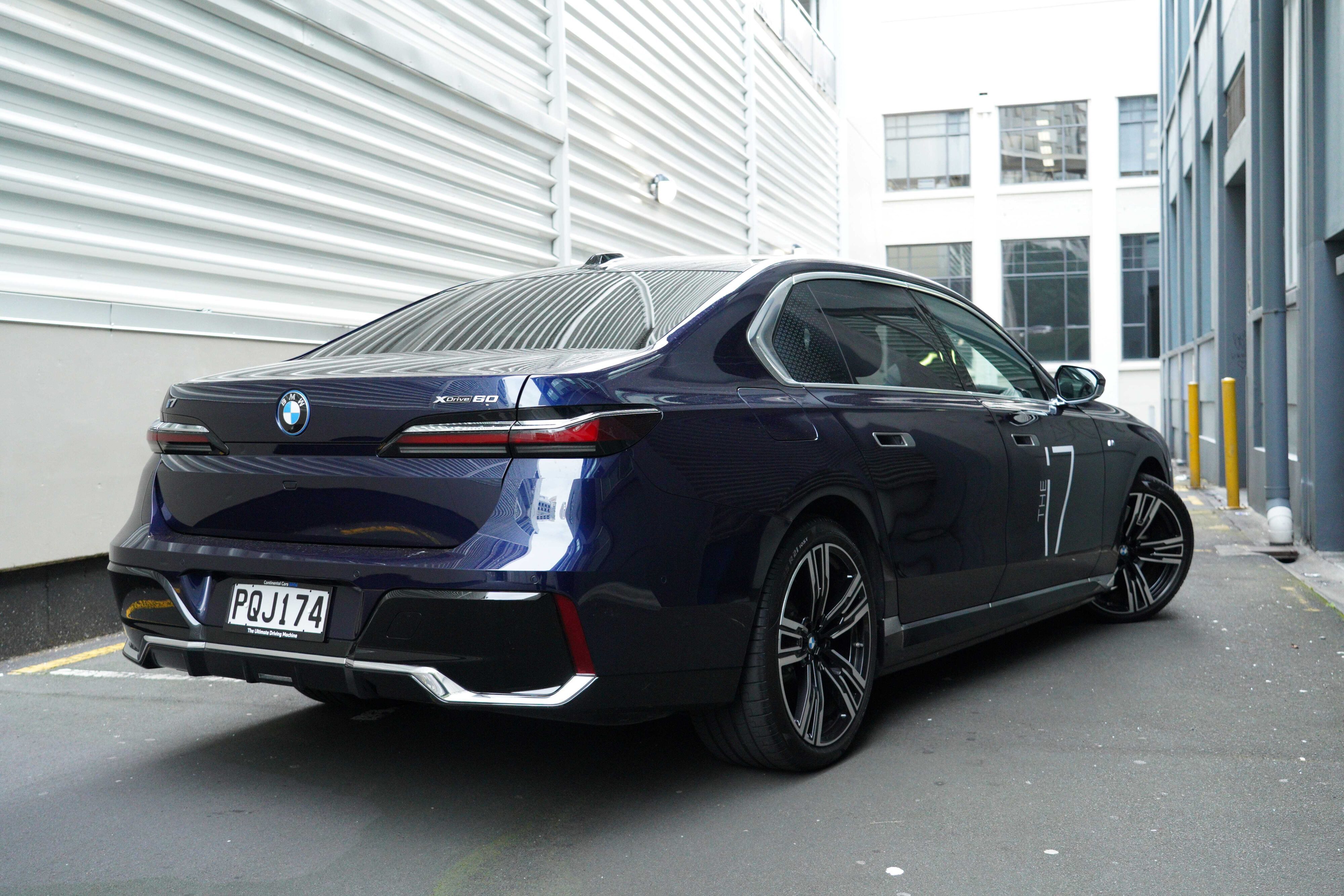 BMW i7 xDrive60 review NZ