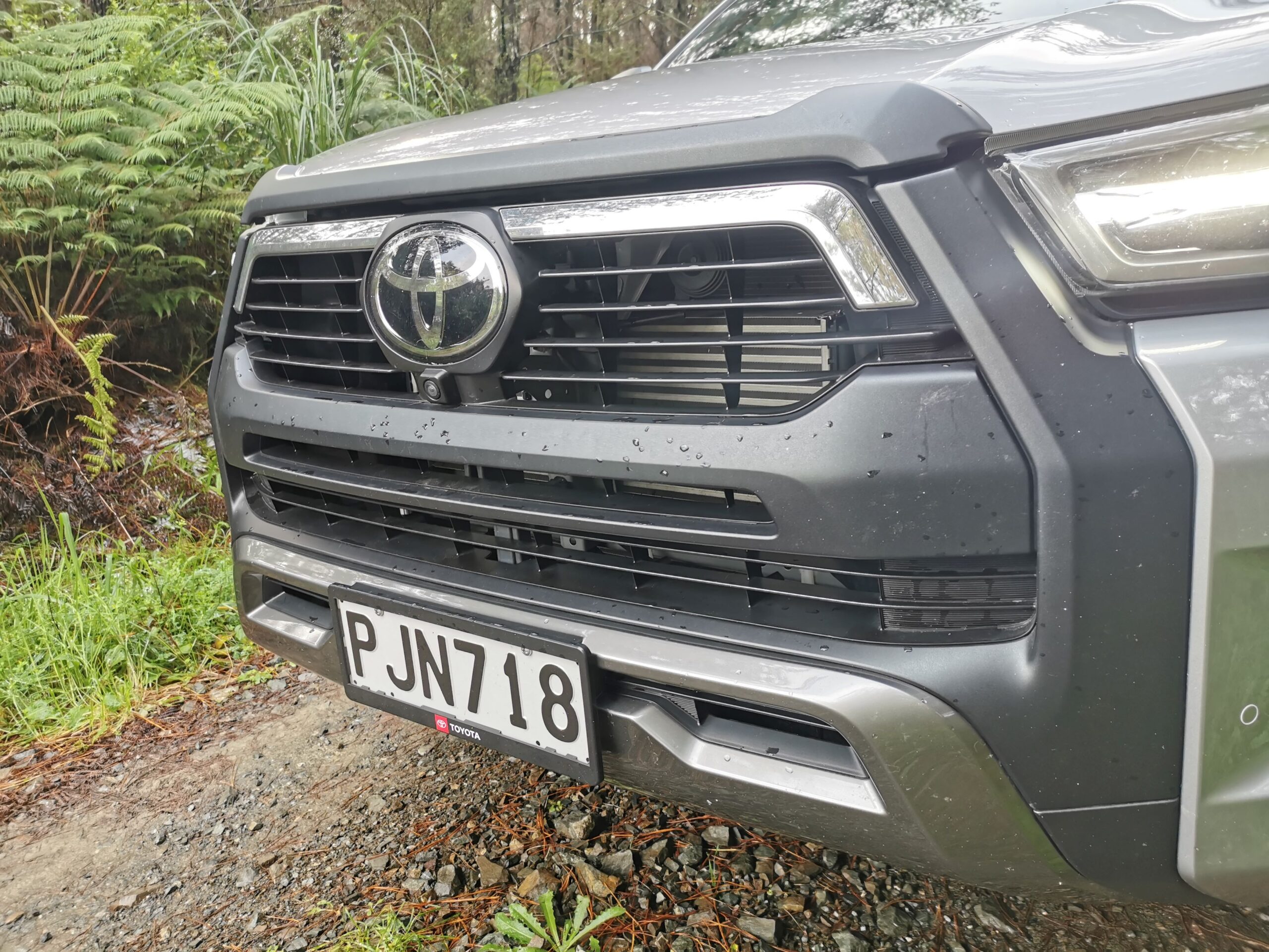 Toyota Hilux 4WD SR5 Cruiser Wide Track review NZ