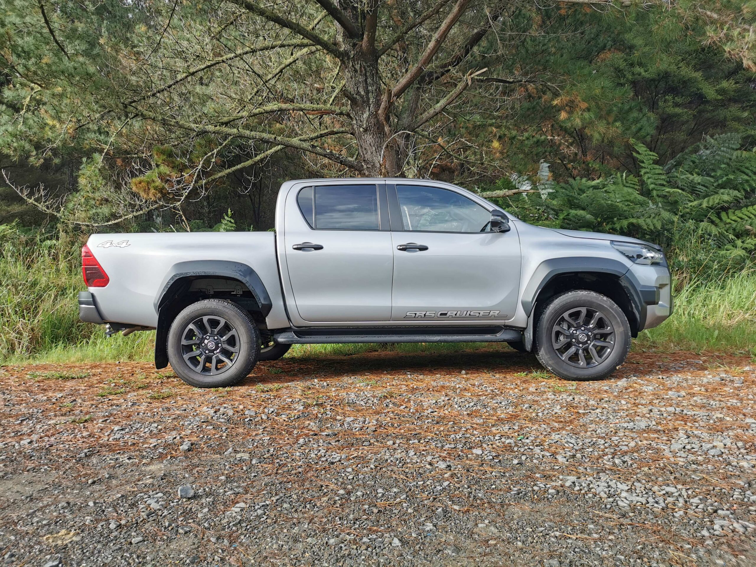 Toyota Hilux 4WD SR5 Cruiser Wide Track review NZ