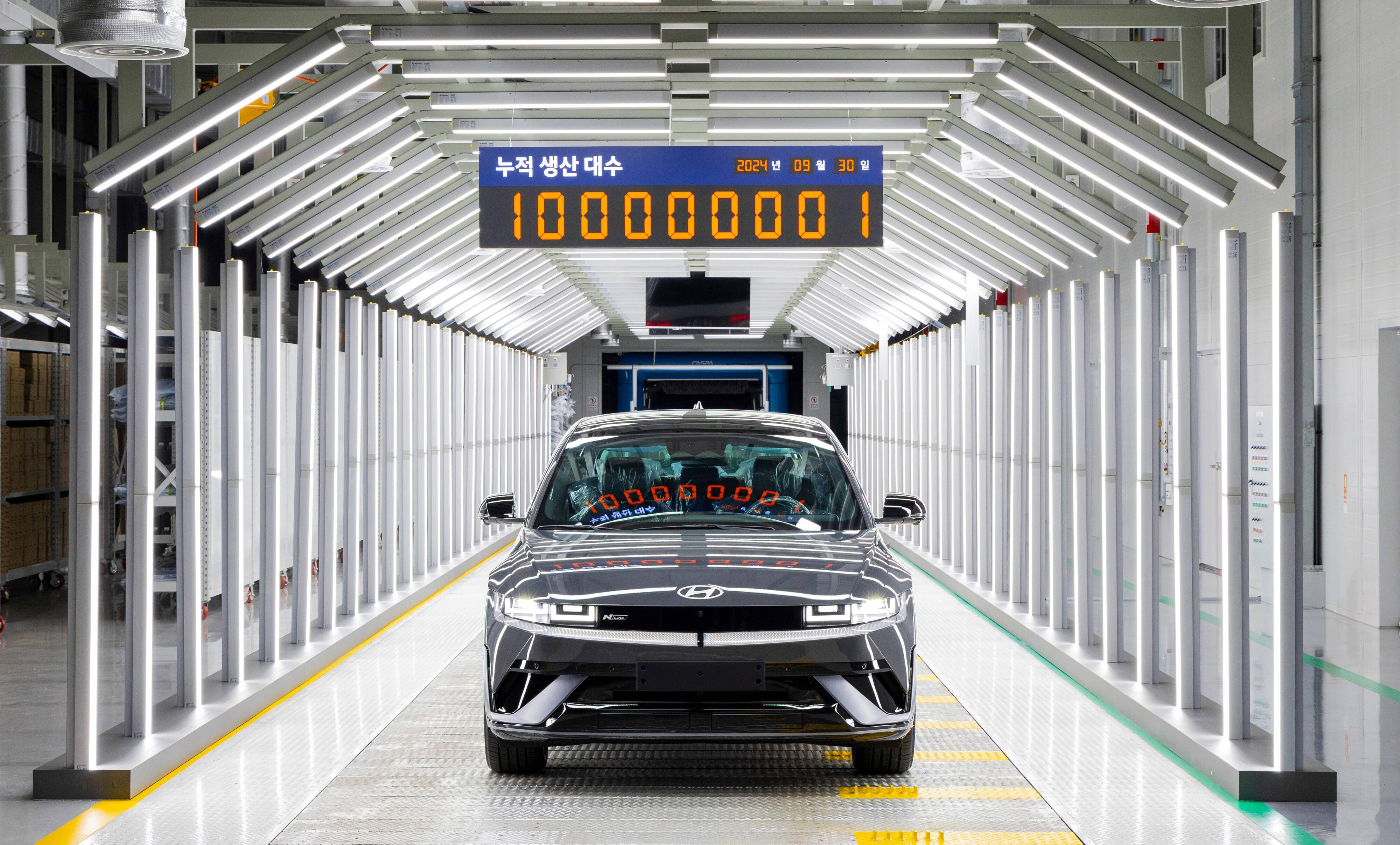 Hyundai delivers its 100 millionth car, a grey IONIQ 5 N Line.