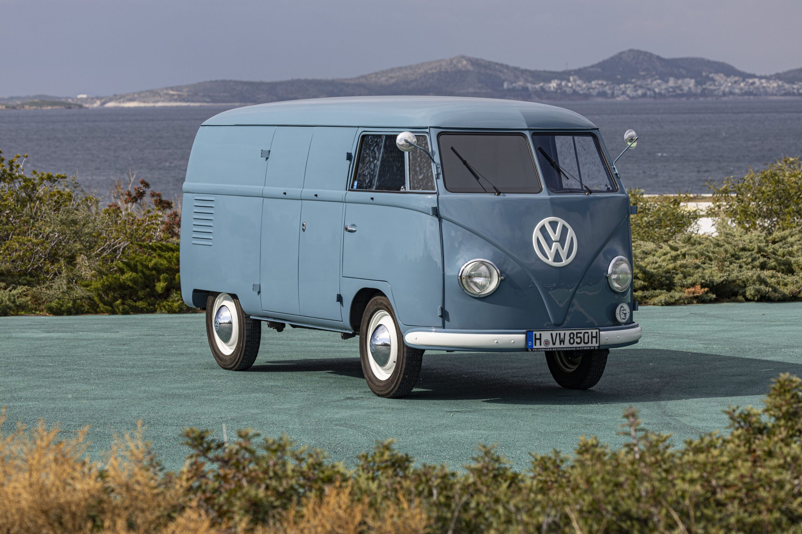 VW Kombi turns 75