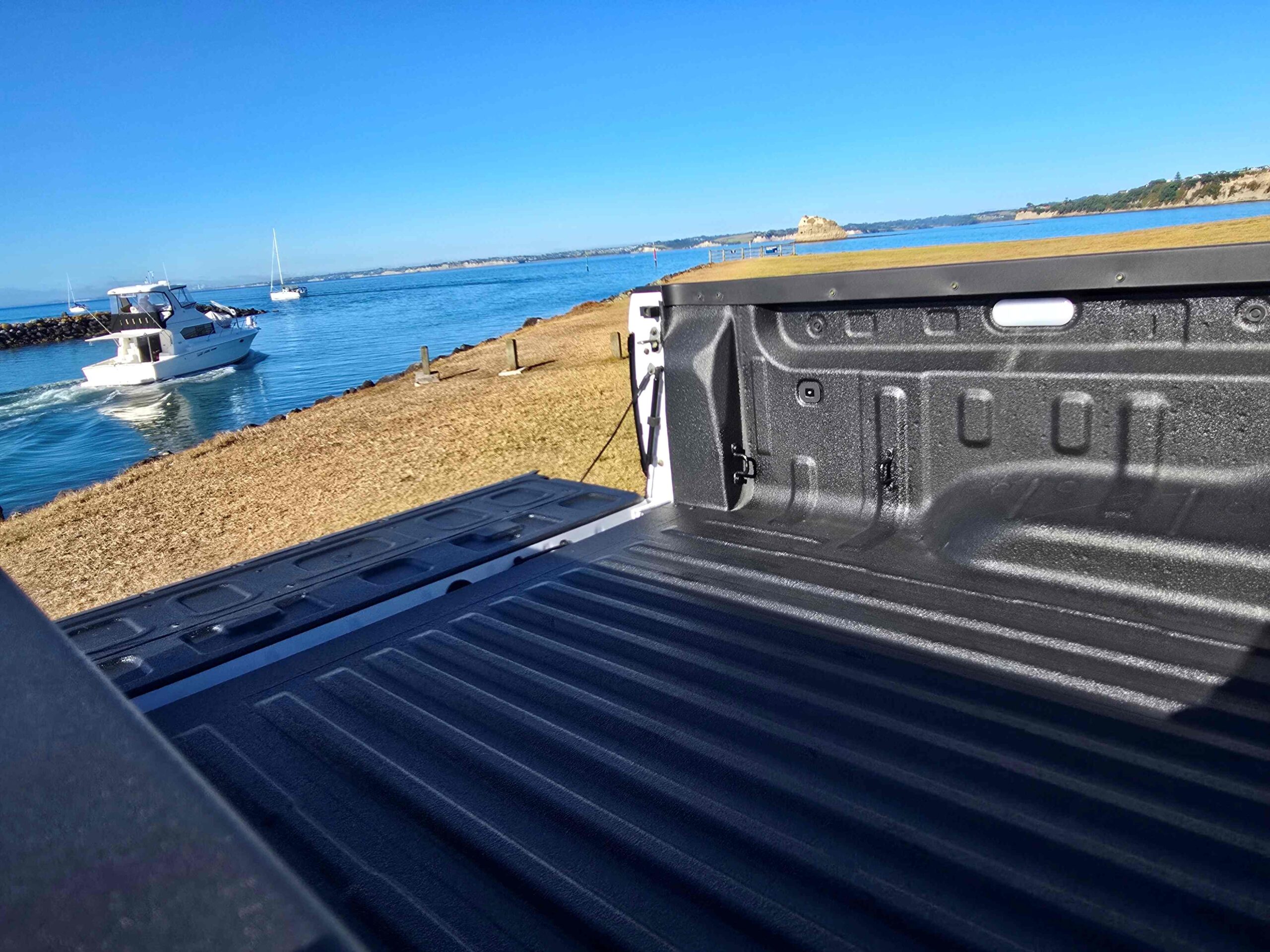 BYD Shark 6 Review - A Plug-In Predator with Urban Charm and Rural Bite