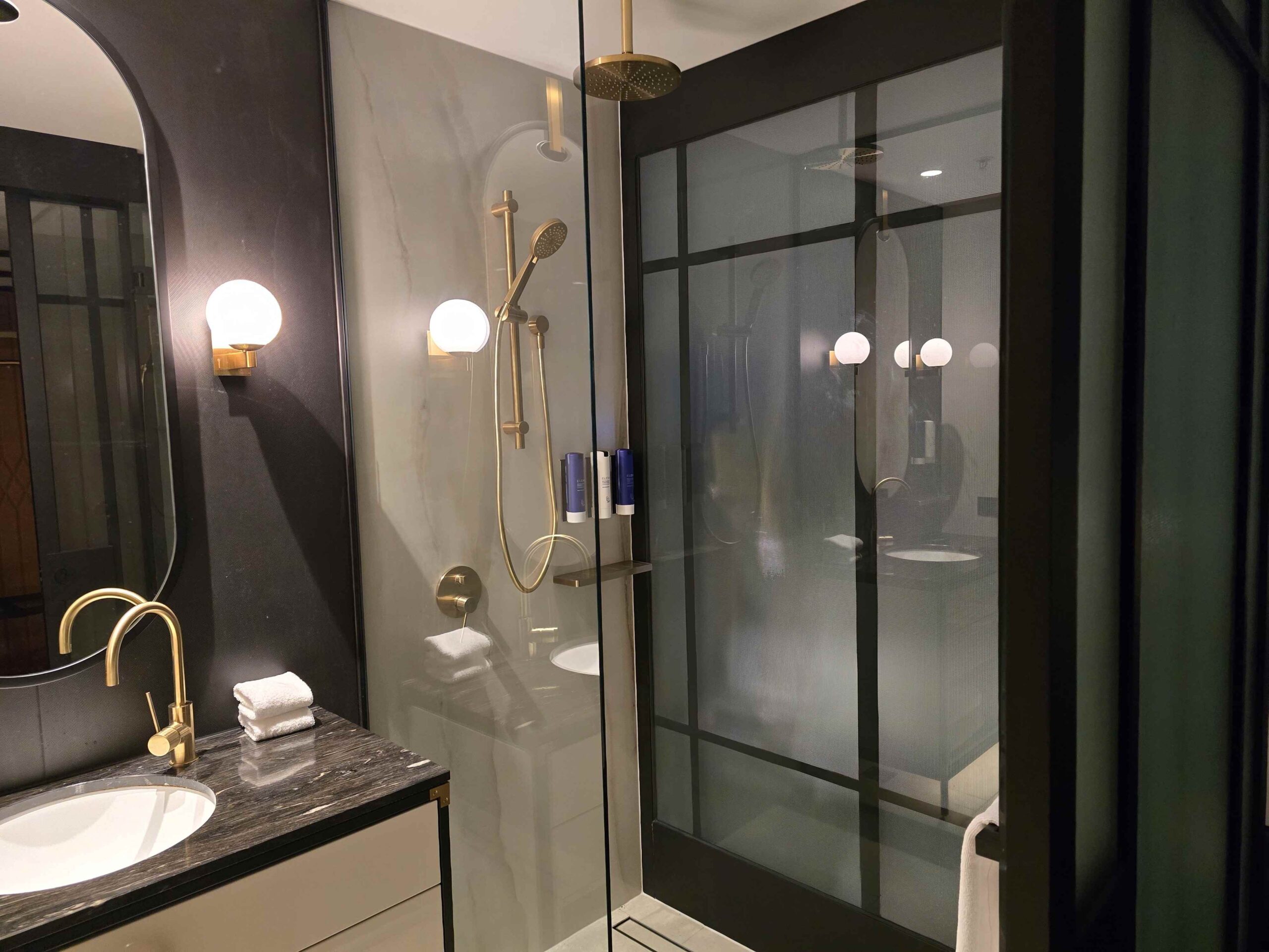 The Dorsett Melbourne - Artsy and very hospitable