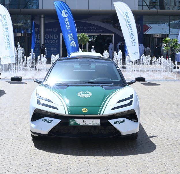 Lotus joins Dubai Police Force - now we want to too