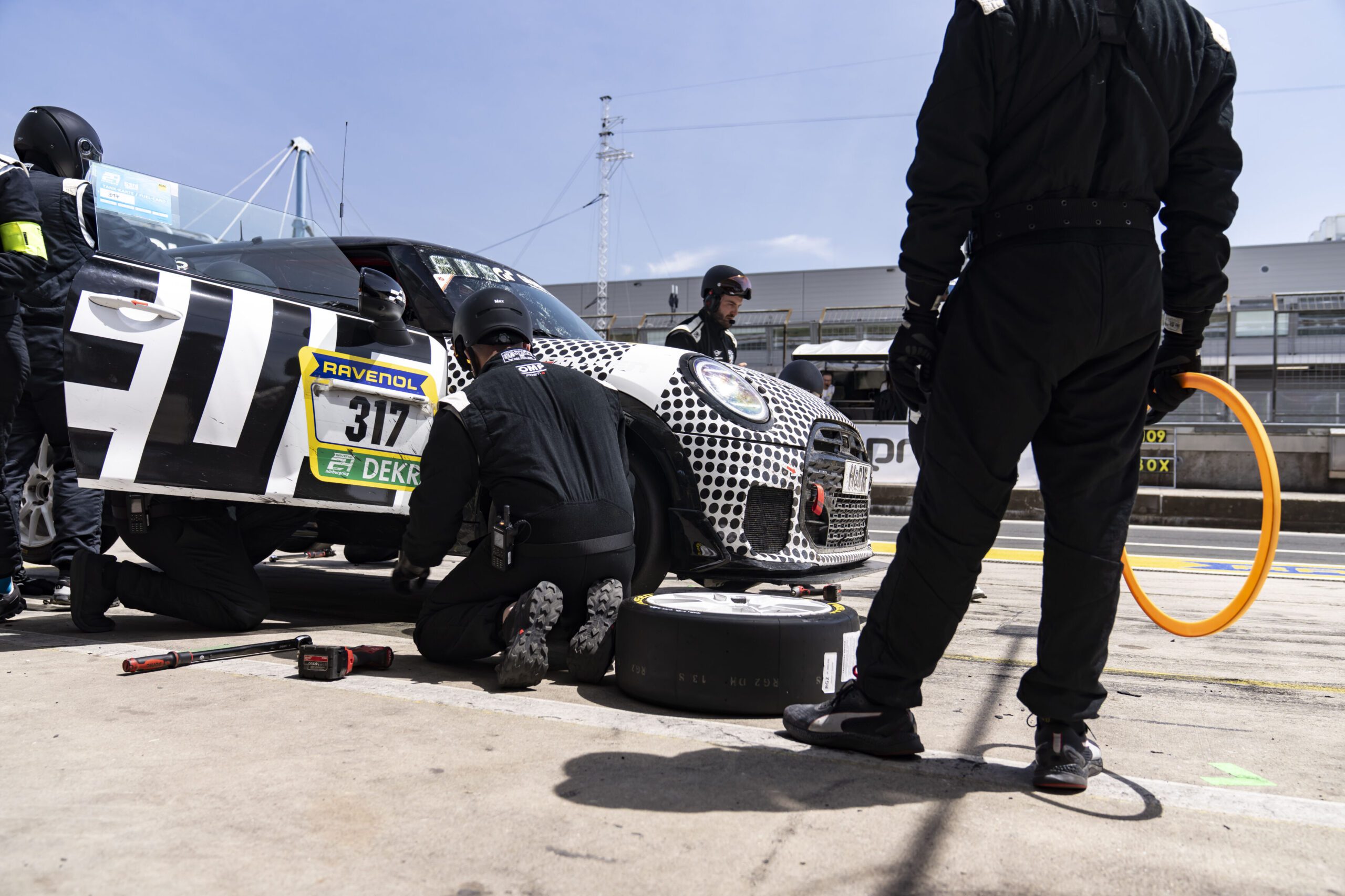 MINI and Bulldog Racing Conquer the Green Hell with a Podium Finish