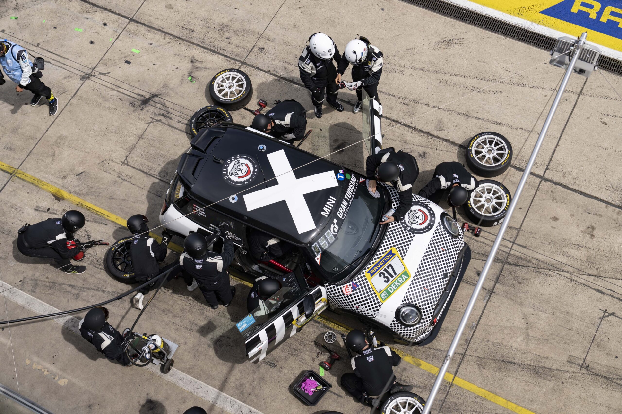 MINI and Bulldog Racing Conquer the Green Hell with a Podium Finish