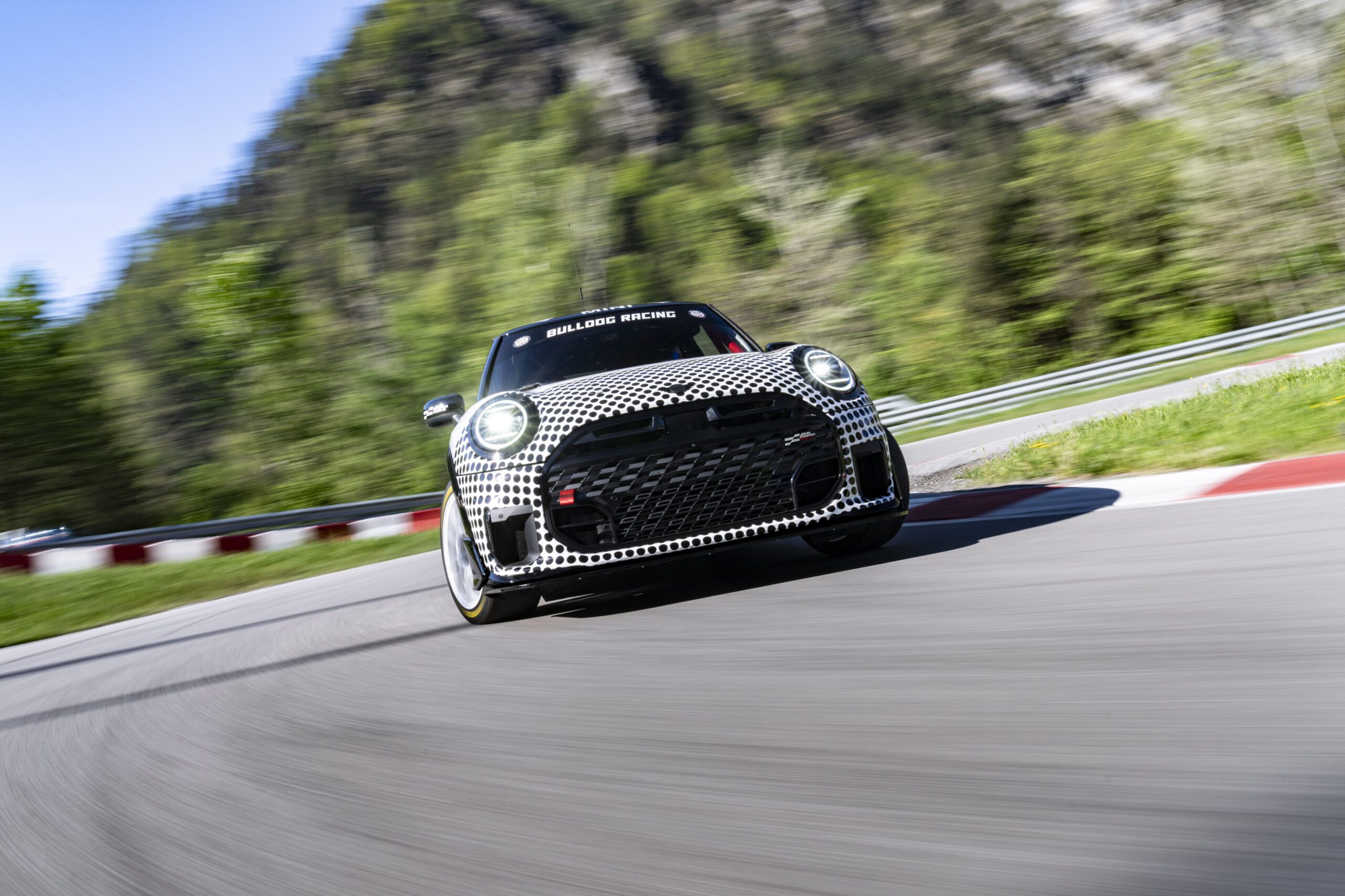 MINI JCW and Bulldog Racing Set for Nürburgring 24 Hours Glory