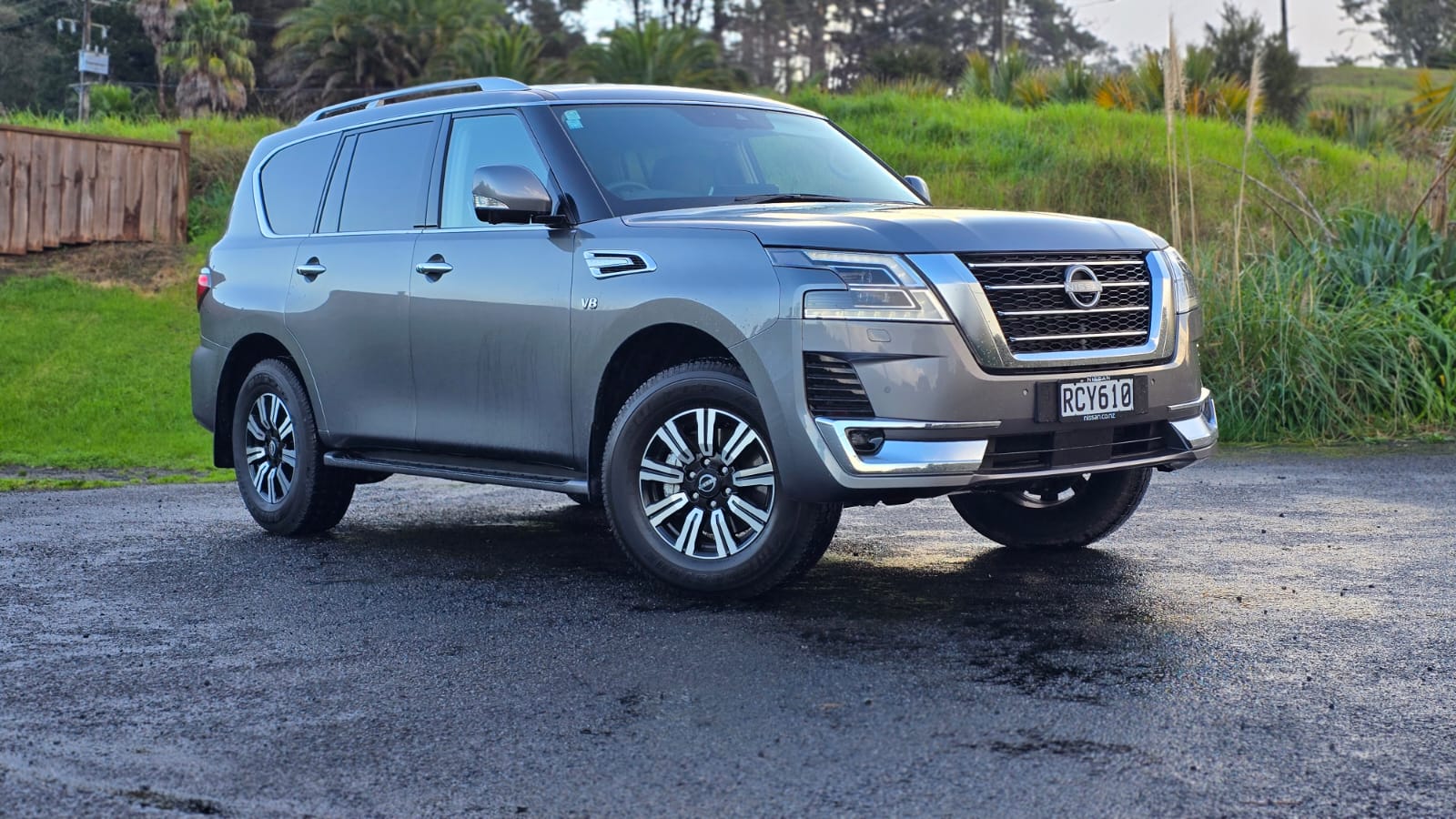 Front three quarters view of a 2025 Nissan Patrol V8 in 'Gun Grey'.