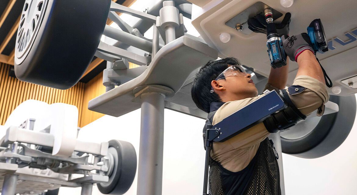 Hyundai’s New X-ble Exoskeleton - robocop for the workforce