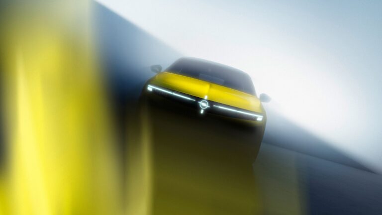 A front on teaser image of the upcoming Opel Astra.